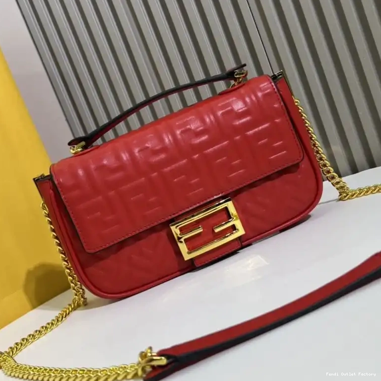Affordable HOT Motif Red Chain FF In Fendi Nappa Midi Leather Baguette Bag 0608